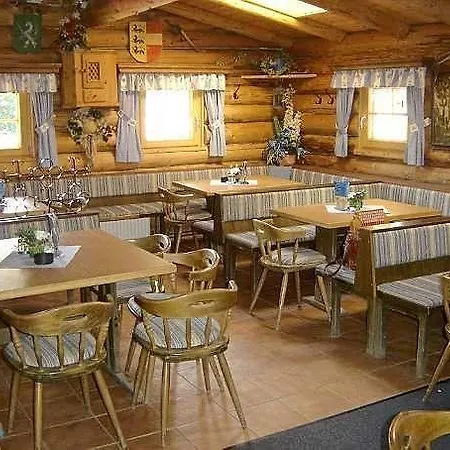 Hotel Fichtenhof & Erlebnisgastro Gifthitt'n Pack